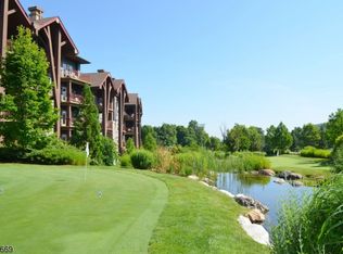 3 Wild Turkey Way 307/309 #3307, Hamburg, NJ 07419