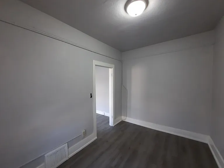 421 South Mission St- 10 Units — Photo 10