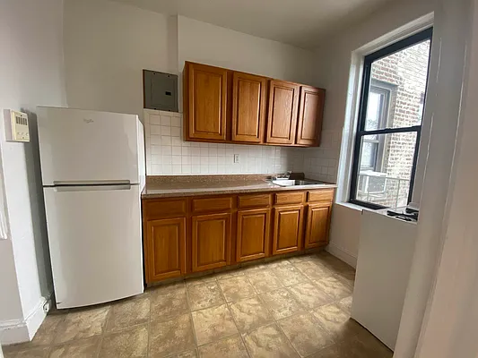 Rented by MQ Realty LLC | media 8