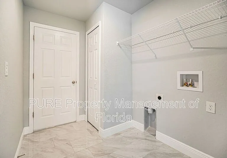 6419 NW 57th Ave — Photo 7