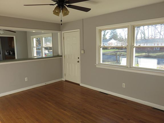 2nd image of 9406 Alameda Ave