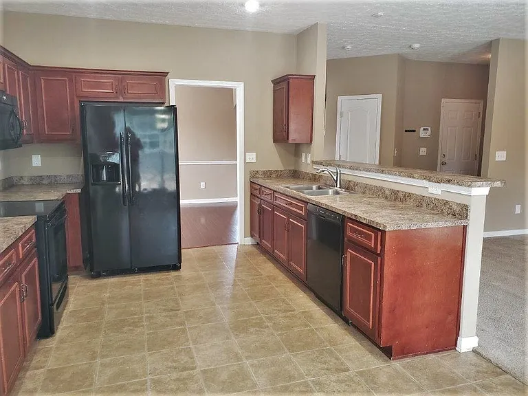 9001 Scottsdale Ct — Photo 10