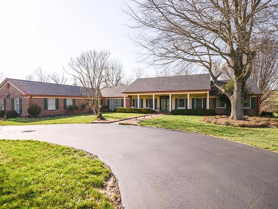 1st image of 104 Bridle Ct