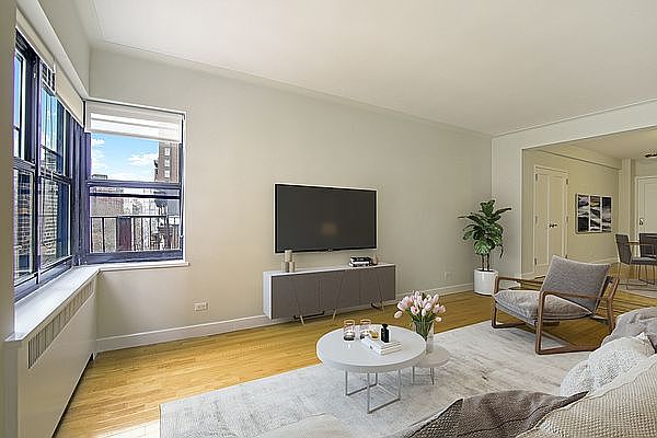 1st image of 8 Gramercy Park S APT 5A