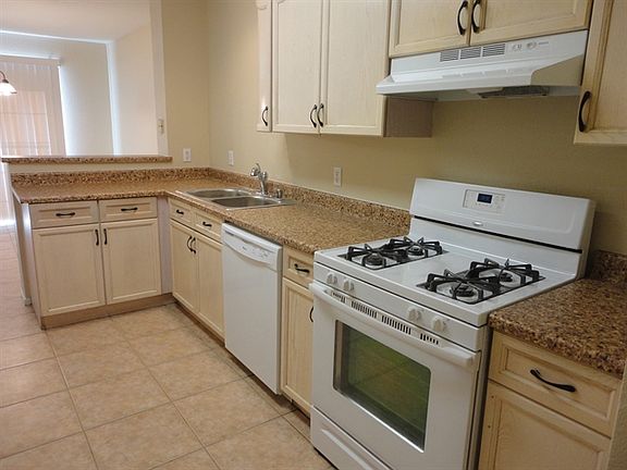 5th image of 7909 Delbonita Ave