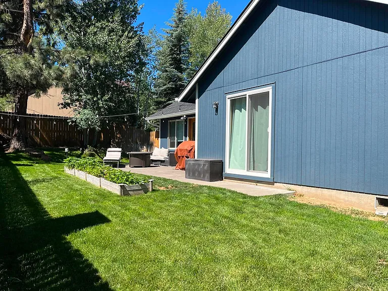 61222 Bighorn Ct — Photo 2