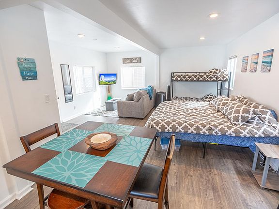 5th image of 3747 Promontory St