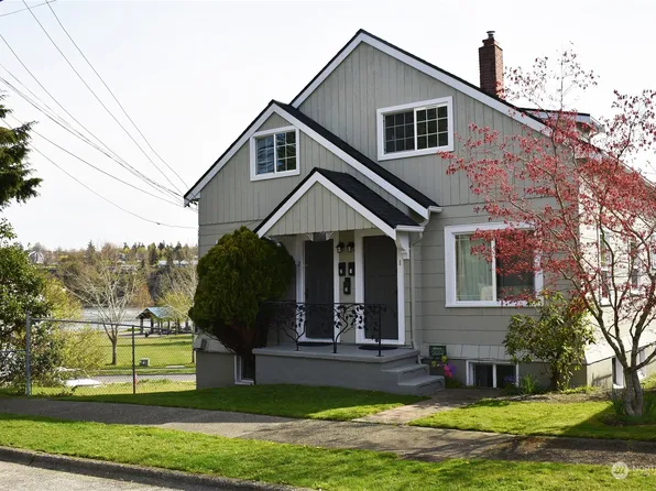 1210 McKenzie Avenue, Bremerton, WA 98337