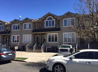 34 Calvanico Ln, Staten Island, NY 10314