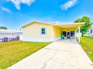 37728 Newport Dr, Zephyrhills, FL 33542