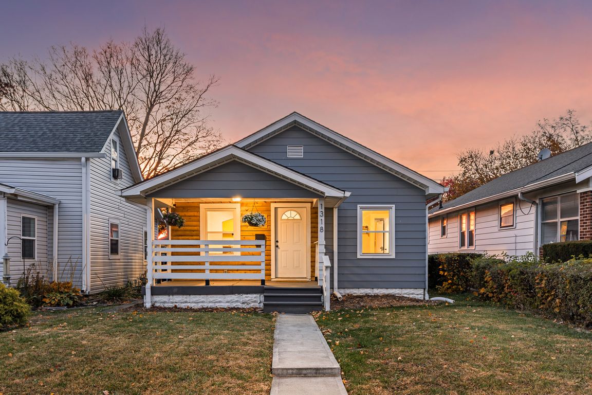 next background image