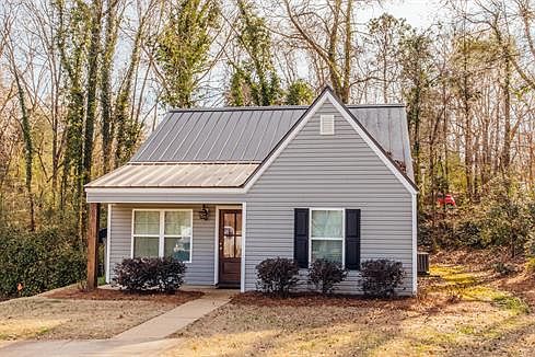 2nd image of 1600 Oxford Pl