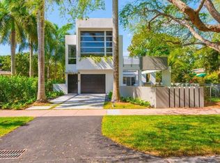 900 Calbira Ave, Coral Gables, FL 33134