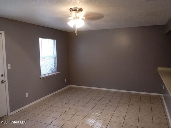 2nd image of 15251 Parkwood Dr N