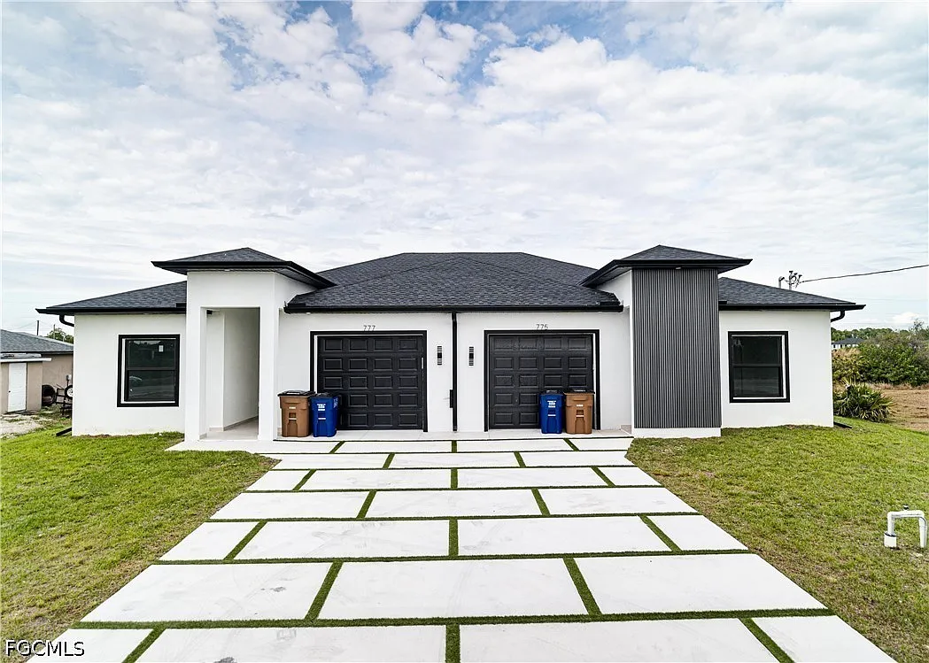 3 bed, 2.0 bath, 1199 sqft, $1,900 — Photo 1