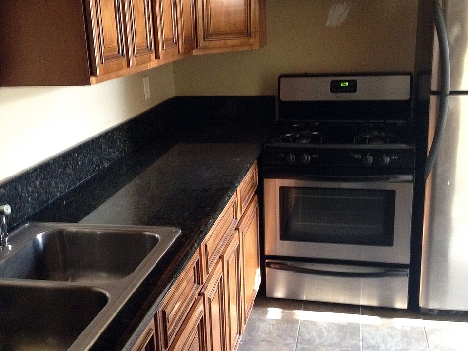 1st image of 334 N Heliotrope Dr APT 106