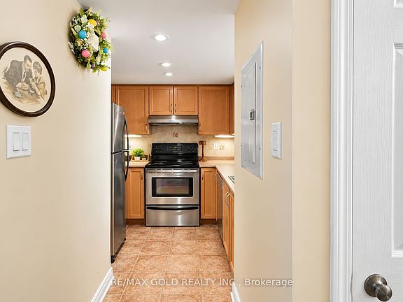 4th image of 85 George Appleton Way #2028