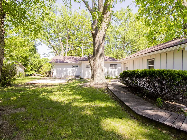 6912 N Harrison St — Photo 21