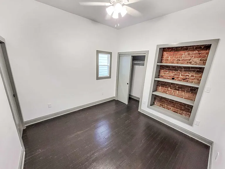 1104 Milton St — Photo 5