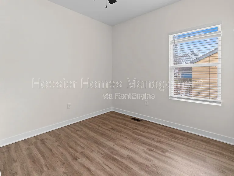 4448 Evanston Ave #A — Photo 10