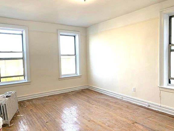 2nd image of 2765 Ocean Ave #5-Z