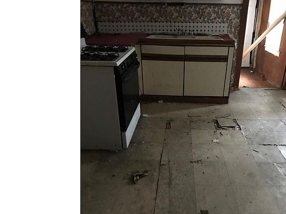 4th image of 430 Washington Ave
