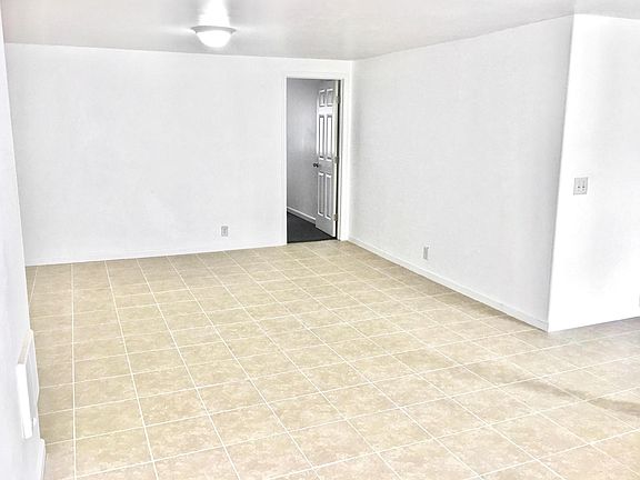 3rd image of 14318 67th Ave NE #B