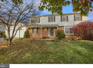 1105 Hickory Ln, Reading, PA 19606