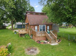 95 Golden Park Dr, Pleasant Lake, IN 46779