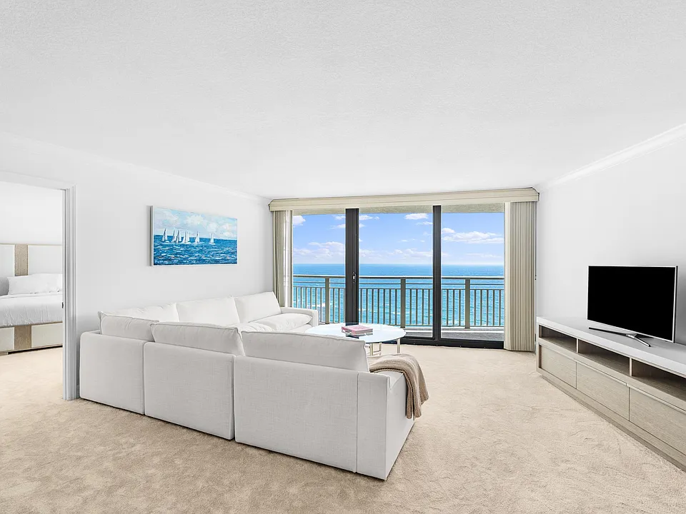 3000 N Ocean Dr #28E