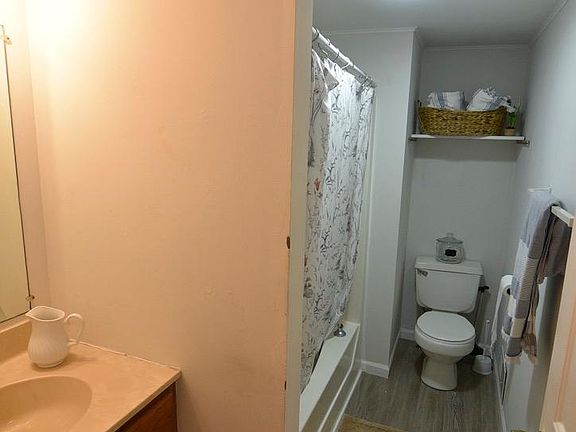 5th image of 253 Nelson Ave