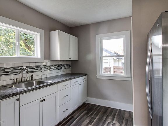 2nd image of 113 Winter St