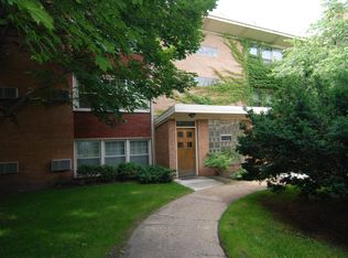 7530 N Ridge Blvd APT 2E, Chicago, IL 60645