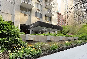 Rented by Plaza Real Estate Group