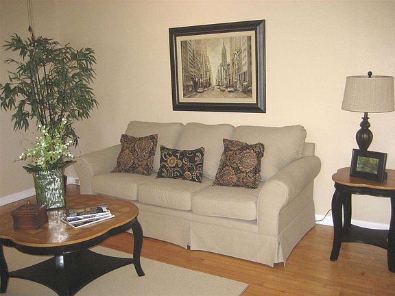 4th image of 2110 Joyner Dr