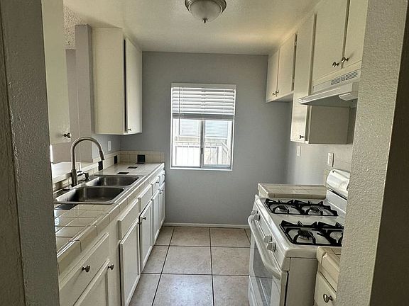 5th image of 1088 Alamitos Ave APT K