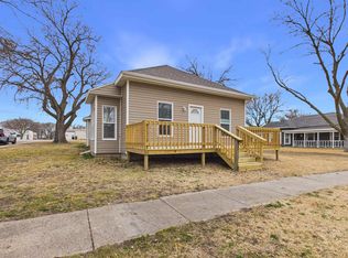 401 Hubbard St, Hildreth, NE 68947