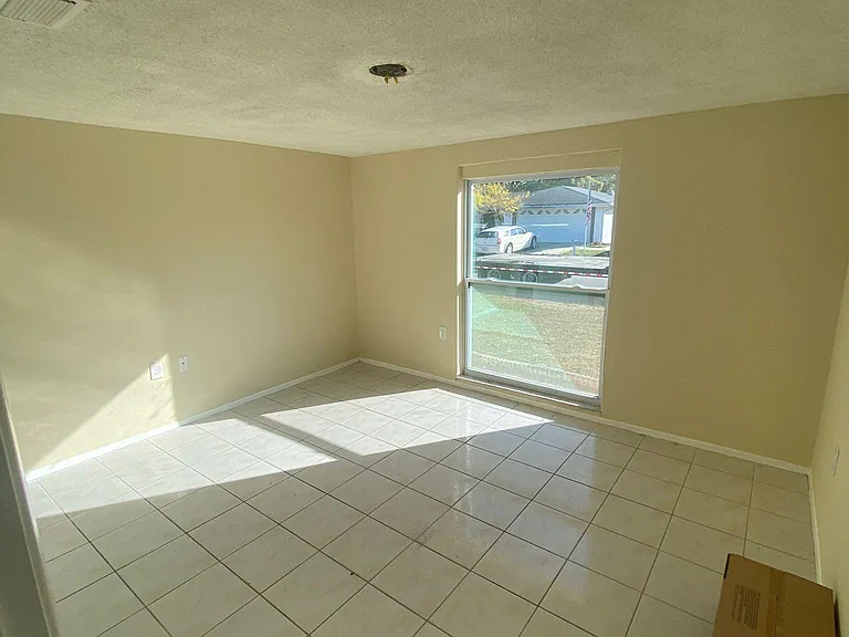 9105 Hermitage Ln — Photo 10