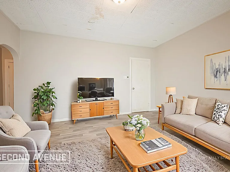 7645 Highland Ave — Photo 2
