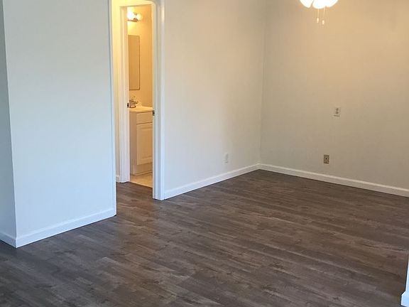 4th image of 2910 Aviation Pl APT 4