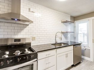 607 E 40th St #2E, Kansas City, MO 64110