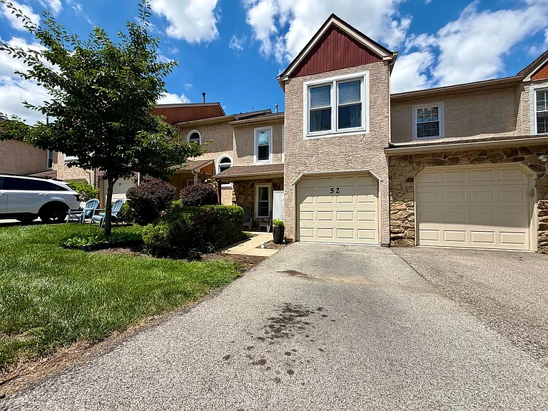 52 White Pine Ct — Photo 1