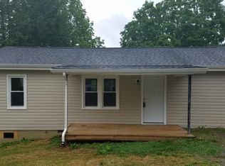 137 Neth Dr, Johnson City, TN 37601