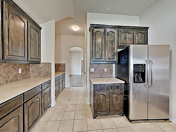 5th image of 8913 Sunrise Ct