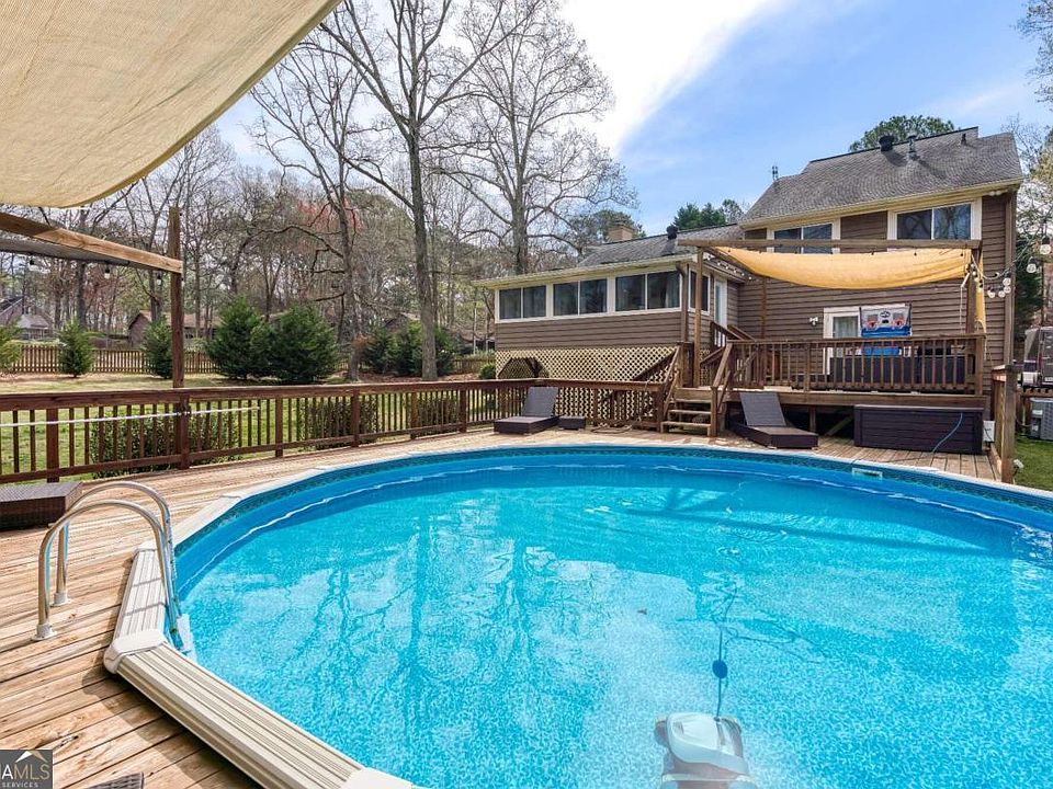 1st image of 682 Saddlewood Dr