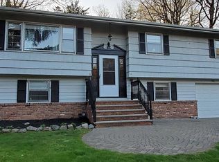 366 Conklintown Rd, Ringwood, NJ 07456