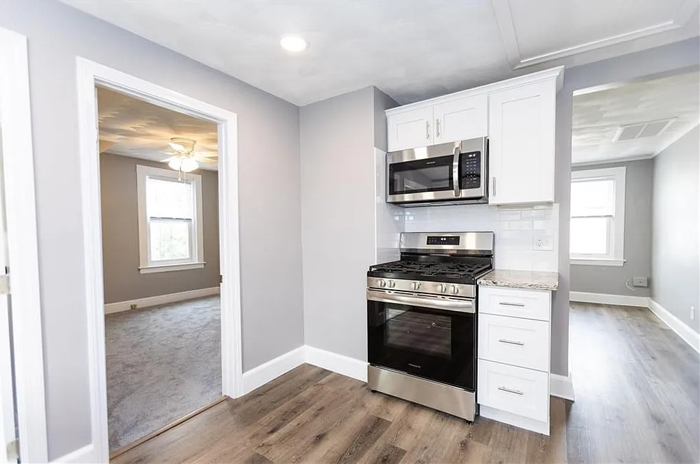 2 bed, 1.0 bath, 650 sqft, $1,950 — Photo 4