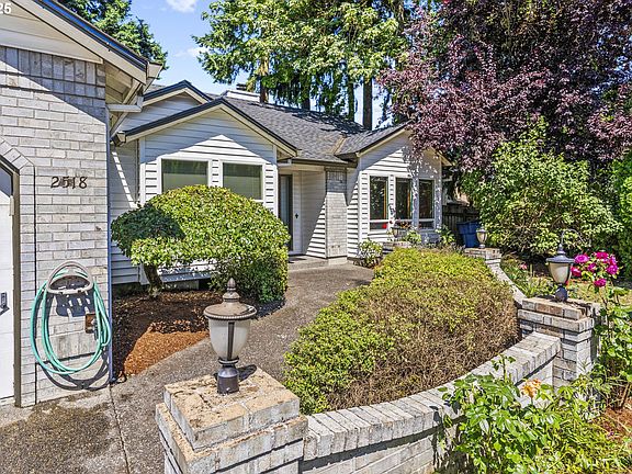 2nd image of 2518 NE 89th Cir