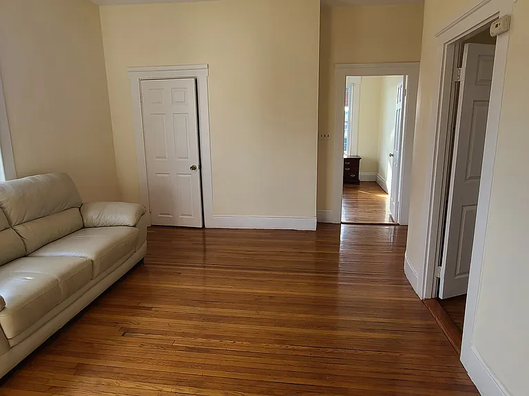 543 Broadway #4 — Photo 10