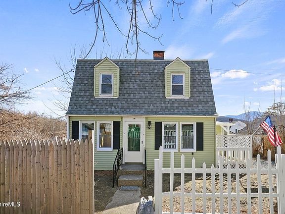 2nd image of 50 1/2 Williams St